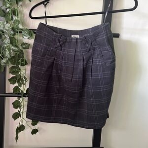 High waisted skirt